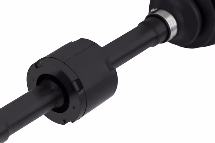 Drivaksel Suzuki SX4 S Cross venstre foran 645 mm