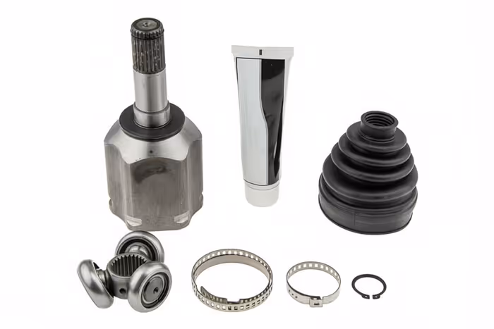 Indre drivknute Alfa Romeo 156.932 venstre foran